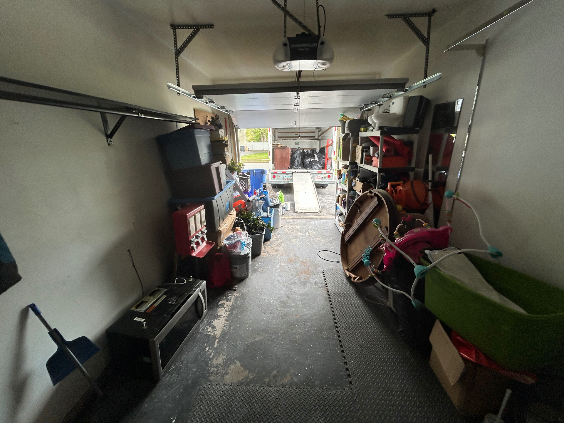Furniture and debris removal from garage in NJ — after